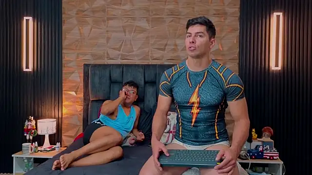 Snapshot of FelipeAndMarcello3 chatting on November 2025 03:12:02 PM FelipeAndMarcello3 online show from November 2025 03:12:02 PM