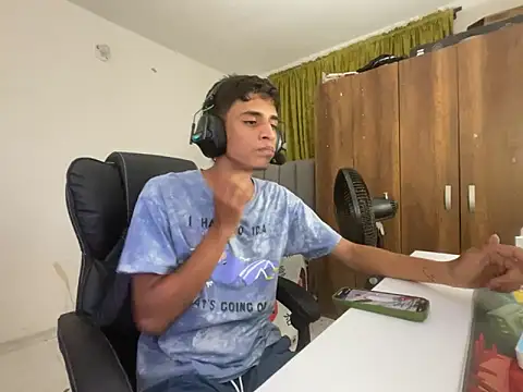 Max TheHorseDick online show from January 2025 03:40:02 AM