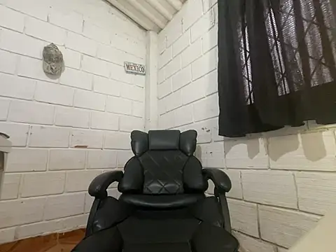 Max TheHorseDick online show from June 2026 04:46:02 PM