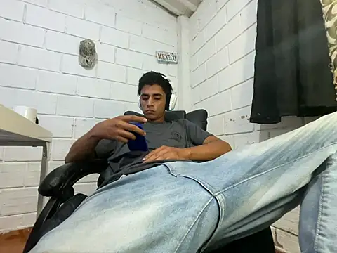 Max TheHorseDick online show from July 2026 02:51:02 AM