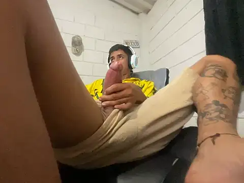 Max TheHorseDick online show from July 2026 01:53:01 AM