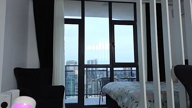 Snapshot of TammiLou chatting on January 2025 04:41:02 AM TammiLou online show from January 2025 04:41:02 AM