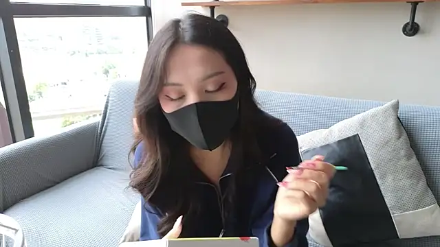 Snapshot of TammiLou chatting on March 2025 07:40:02 AM TammiLou online show from March 2025 07:40:02 AM