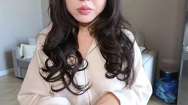 Snapshot of TammiLou chatting on October 2025 06:22:02 AM TammiLou online show from October 2025 06:22:02 AM