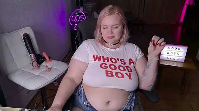 Snapshot of MargotGrey chatting on April 2026 08:57:02 PM MargotGrey online show from April 2026 08:57:02 PM
