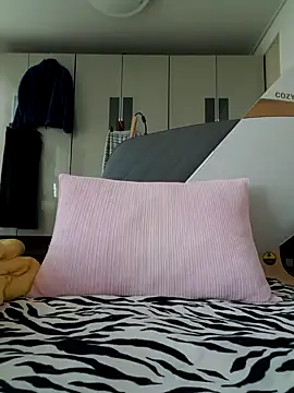 Snapshot of Ssk10N chatting on February 2025 04:26:02 AM Ssk10N online show from February 2025 04:26:02 AM