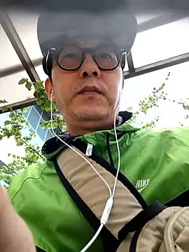 Snapshot of Ssk10N chatting on October 2025 08:13:01 AM Ssk10N online show from October 2025 08:13:01 AM