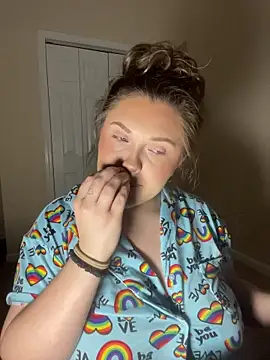 Snapshot of daddyarimm chatting on November 2025 10:47:01 PM daddyarimm online show from November 2025 10:47:01 PM