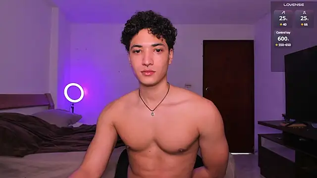 Snapshot of MitchellXD chatting on December 2024 05:45:02 PM MitchellXD online show from December 2024 05:45:02 PM