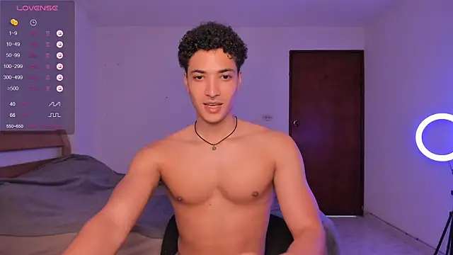 Snapshot of MitchellXD chatting on January 2025 09:39:02 PM MitchellXD online show from January 2025 09:39:02 PM