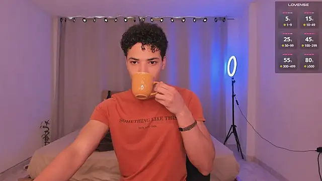 Snapshot of MitchellXD chatting on February 2025 03:06:01 PM MitchellXD online show from February 2025 03:06:01 PM