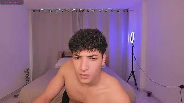 Snapshot of MitchellXD chatting on February 2025 03:27:02 PM MitchellXD online show from February 2025 03:27:02 PM