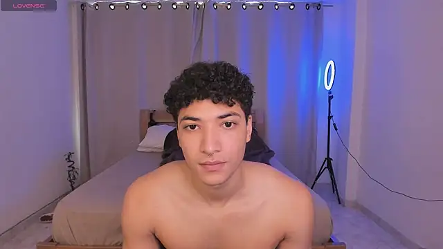 Snapshot of MitchellXD chatting on February 2025 03:10:01 PM MitchellXD online show from February 2025 03:10:01 PM