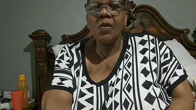 Snapshot of SEXYBOOBSNASS chatting on October 2025 03:10:02 AM SEXYBOOBSNASS online show from October 2025 03:10:02 AM