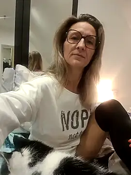 Snapshot of dancing_sexy_doll chatting on October 2025 07:47:02 PM dancing sexy doll online show from October 2025 07:47:02 PM