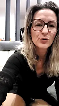 Snapshot of dancing_sexy_doll chatting on October 2025 07:43:01 PM dancing sexy doll online show from October 2025 07:43:01 PM