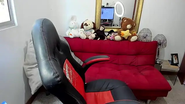 Snapshot of NicolettColin chatting on December 2024 07:23:01 PM NicolettColin online show from December 2024 07:23:01 PM