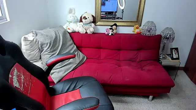 Snapshot of NicolettColin chatting on December 2024 06:35:02 PM NicolettColin online show from December 2024 06:35:02 PM