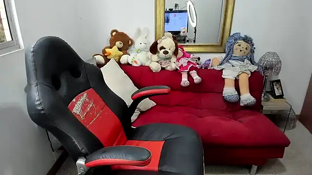 Snapshot of NicolettColin chatting on January 2025 08:54:02 PM NicolettColin online show from January 2025 08:54:02 PM