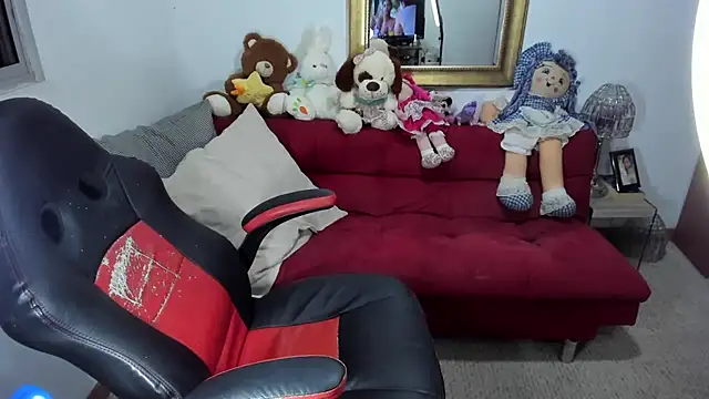 Snapshot of NicolettColin chatting on January 2025 01:21:02 AM NicolettColin online show from January 2025 01:21:02 AM