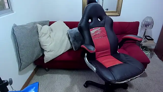 Snapshot of NicolettColin chatting on March 2025 10:37:01 PM NicolettColin online show from March 2025 10:37:01 PM