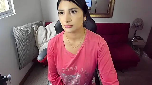 Snapshot of NicolettColin chatting on March 2025 07:06:02 PM NicolettColin online show from March 2025 07:06:02 PM