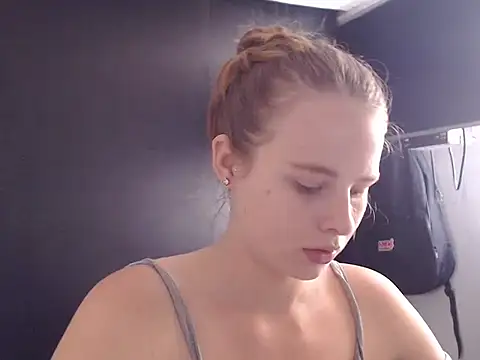 HellenMiyer1111 online show from January 2025 06:35:01 PM