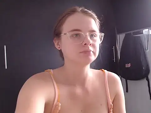 HellenMiyer1111 online show from February 2025 06:46:01 PM