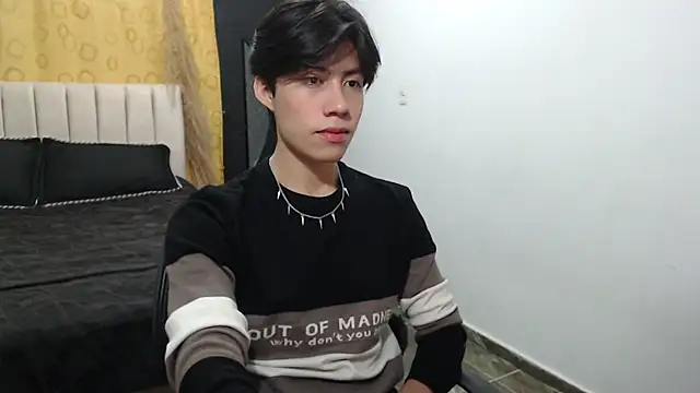 Snapshot of Elio-cam chatting on December 2024 08:52:01 AM Elio-cam online show from December 2024 08:52:01 AM