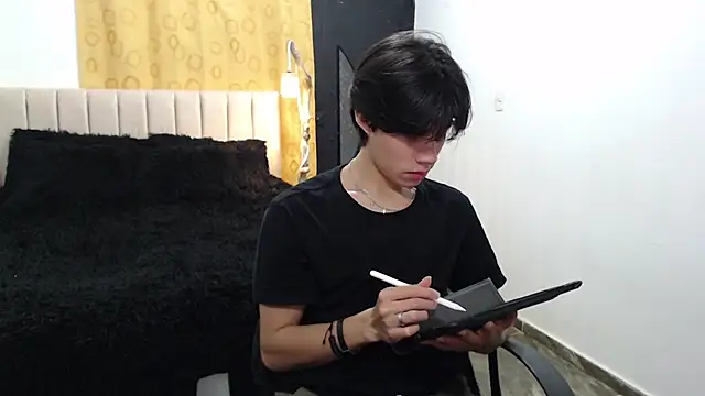 Snapshot of Elio-cam chatting on February 2025 09:00:02 AM Elio-cam online show from February 2025 09:00:02 AM