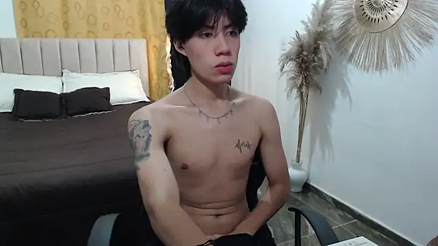 Snapshot of Elio-cam chatting on November 2025 08:47:02 AM Elio-cam online show from November 2025 08:47:02 AM