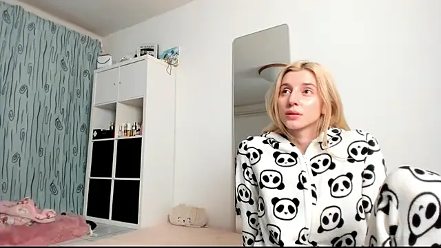 KenzieDawton online show from January 2025 05:15:02 AM