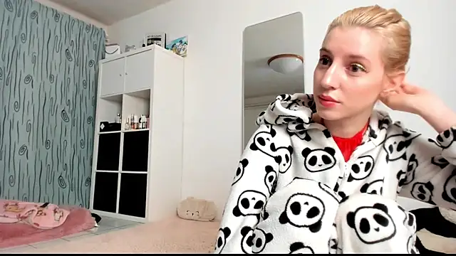 KenzieDawton online show from February 2025 05:03:02 AM