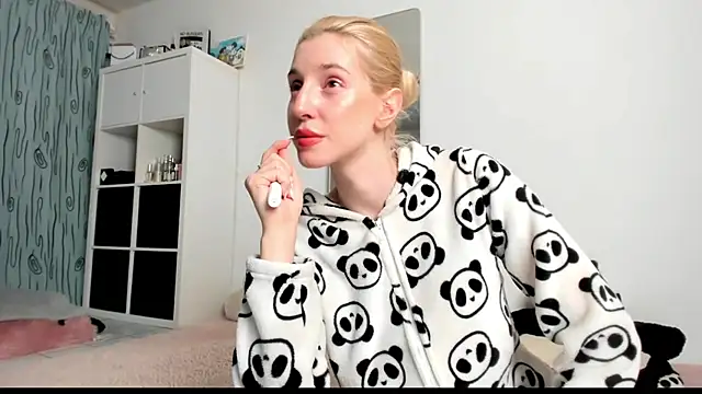 KenzieDawton online show from March 2025 07:12:02 AM