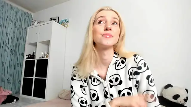 KenzieDawton online show from November 2025 04:24:01 AM