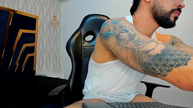 Petesevans online show from September 2025 12:11:01 AM