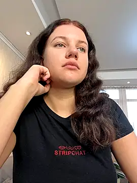 Snapshot of likaxxx chatting on December 2024 11:05:02 AM likaxxx online show from December 2024 11:05:02 AM