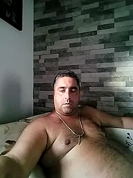 ADRIAN ADI40 online show from October 2025 02:37:01 PM