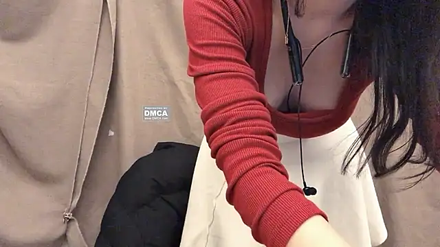 Snapshot of Tw_Zoella chatting on January 2025 12:02:02 PM Tw Zoella online show from January 2025 12:02:02 PM