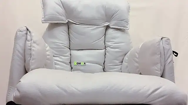 Snapshot of Tw_Zoella chatting on February 2026 01:42:01 PM Tw Zoella online show from February 2026 01:42:01 PM