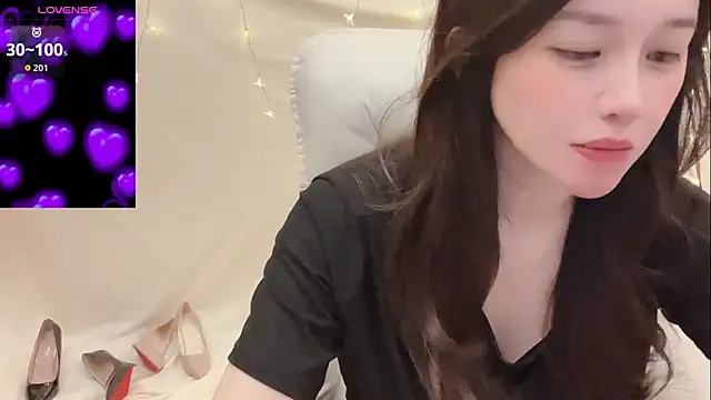 Tw Zoella online show from May 2026 04:33:02 PM