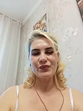Snapshot of JennyOMay chatting on June 2026 05:09:02 AM JennyOMay online show from June 2026 05:09:02 AM