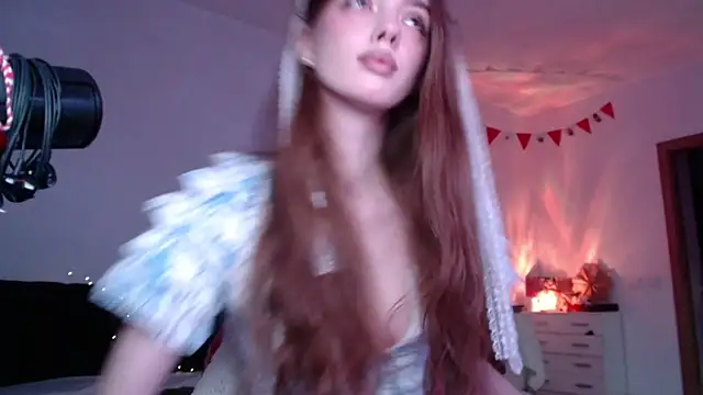 Weeissy online show from January 2025 07:01:02 PM