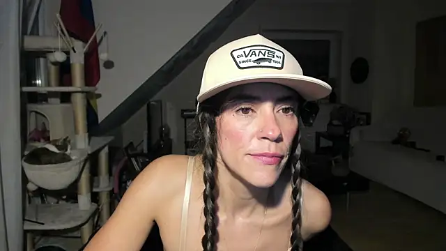 tinny williams online show from September 2025 04:12:01 AM