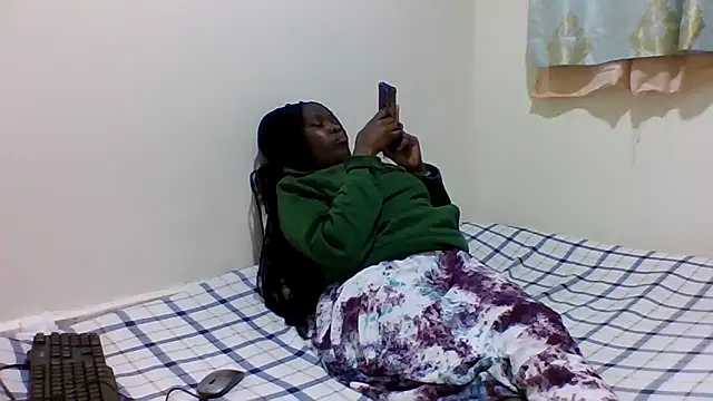 sweetelle09 online show from May 2026 06:46:01 PM
