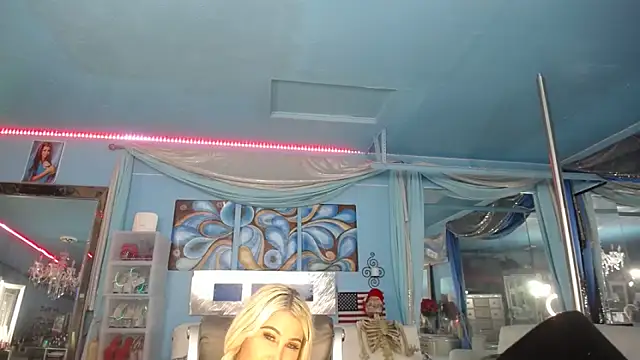 ADRIANNA FOX online show from May 2026 03:24:02 AM
