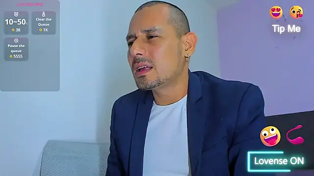 jhonyalzate2 online show from December 2024 11:52:02 AM