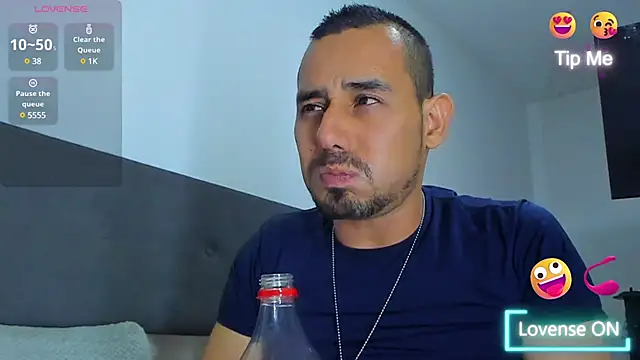 jhonyalzate2 online show from February 2025 11:52:01 PM