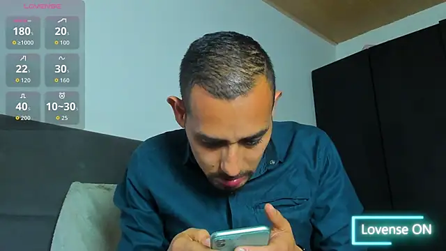 jhonyalzate2 online show from February 2026 03:26:01 AM