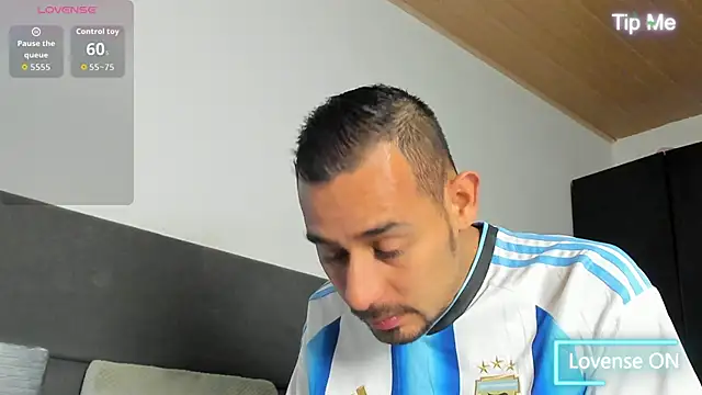 jhonyalzate2 online show from May 2026 01:34:02 AM
